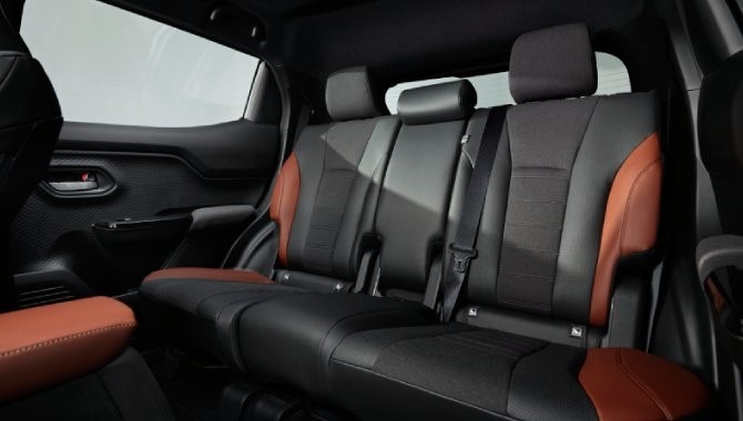 Suzuki e Vitara - Interior